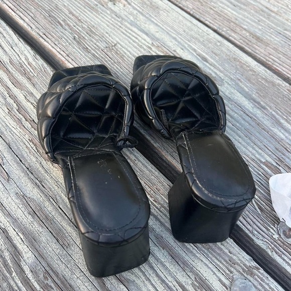 Zara Women Summer Black Quilted Block Heel Mules - Picture 3 of 7